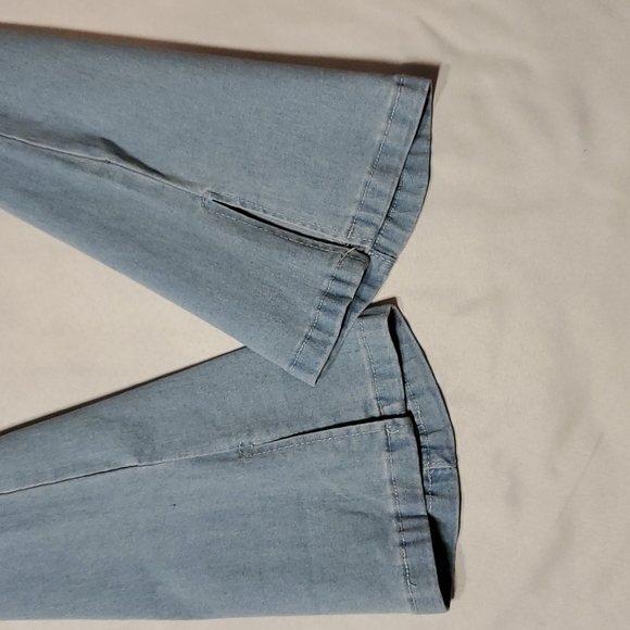Jeans - Picture 5 of 5